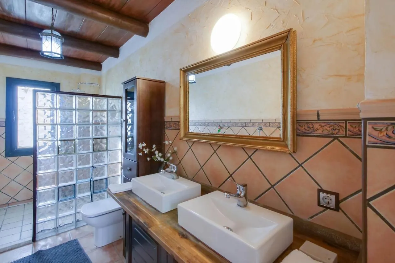 Villa Melongos Inca